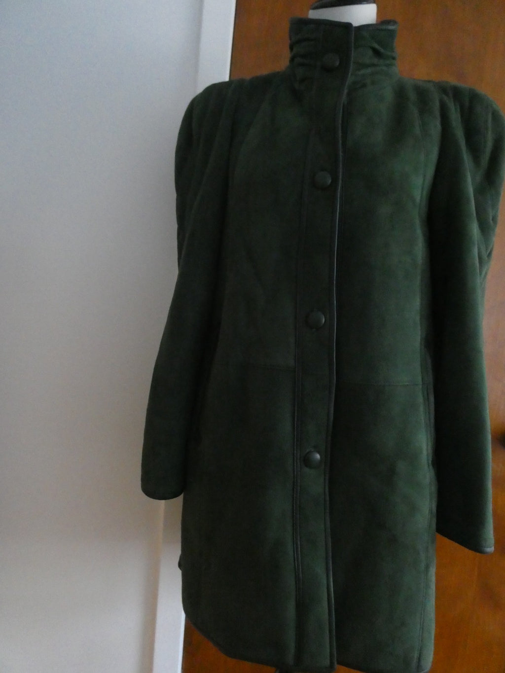 Women's Green Shearling Sheepskin Mid Long Winter Coat Made In Spain Size 10 NWT