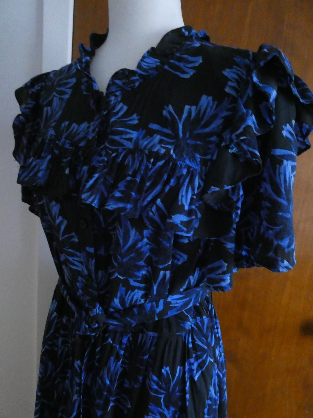  Who What Wear Dress XL Black Blue Floral Ruffle Puff Sleeve Button Front Cotton