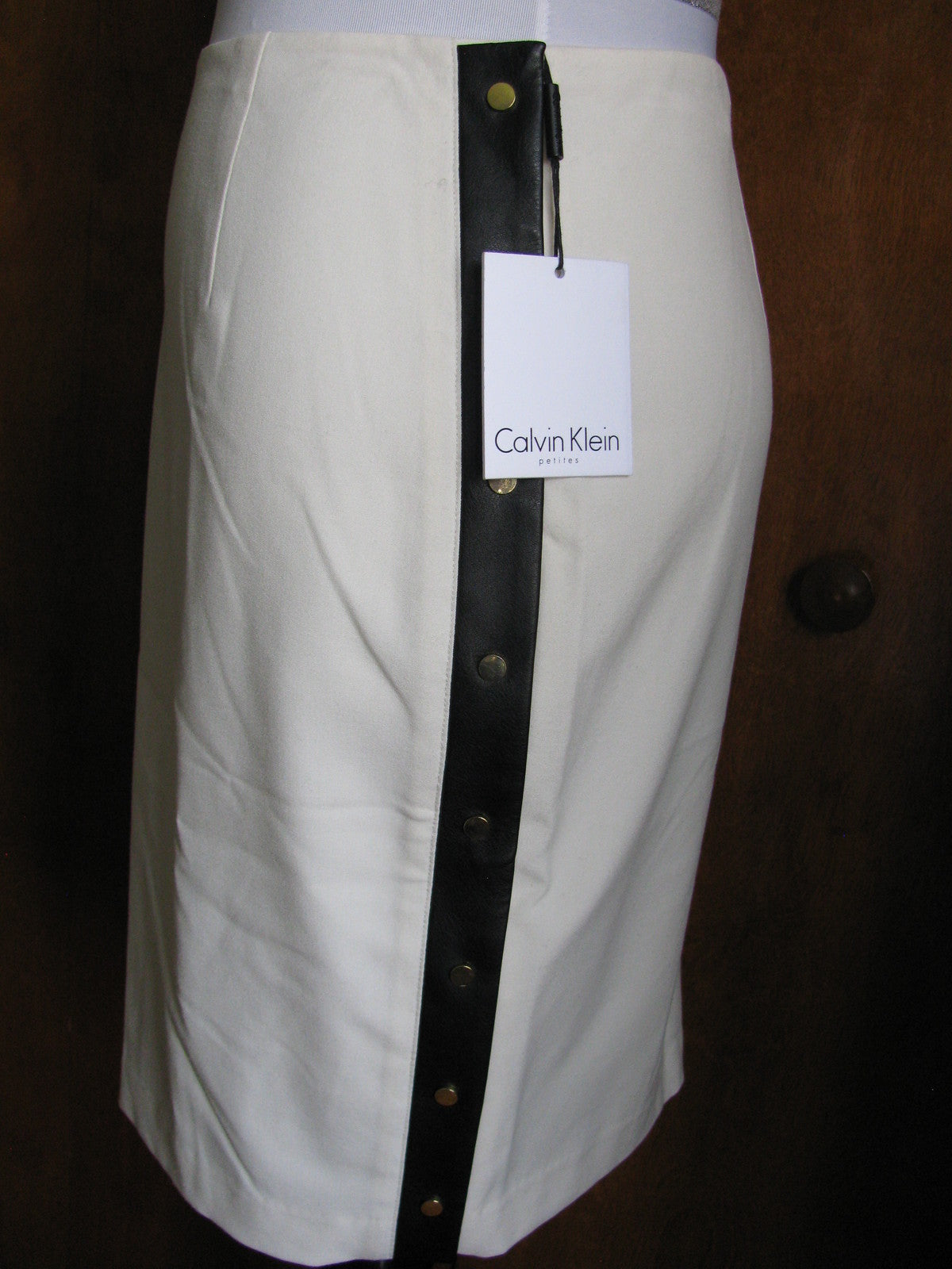 Calvin Klein women's lined stylish combo cream/black skirt Size10P New