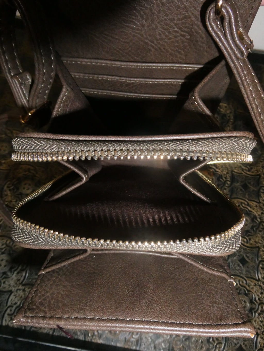 Carroll Accessories Crossbody Brown Travel Wallet Purse 8”X4.5”X1 ¼”  6 Cards