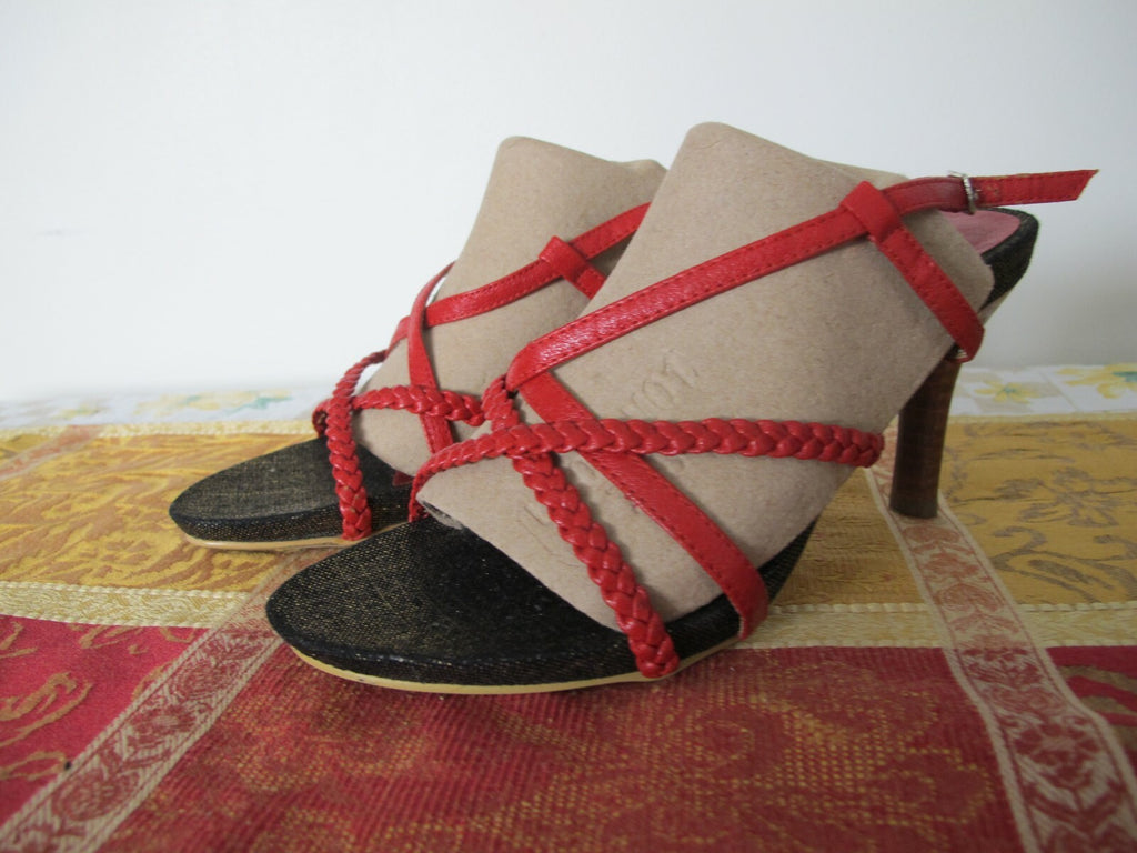 Grass women's red leather peep toe sandals size 37 US 7 made in Israel New