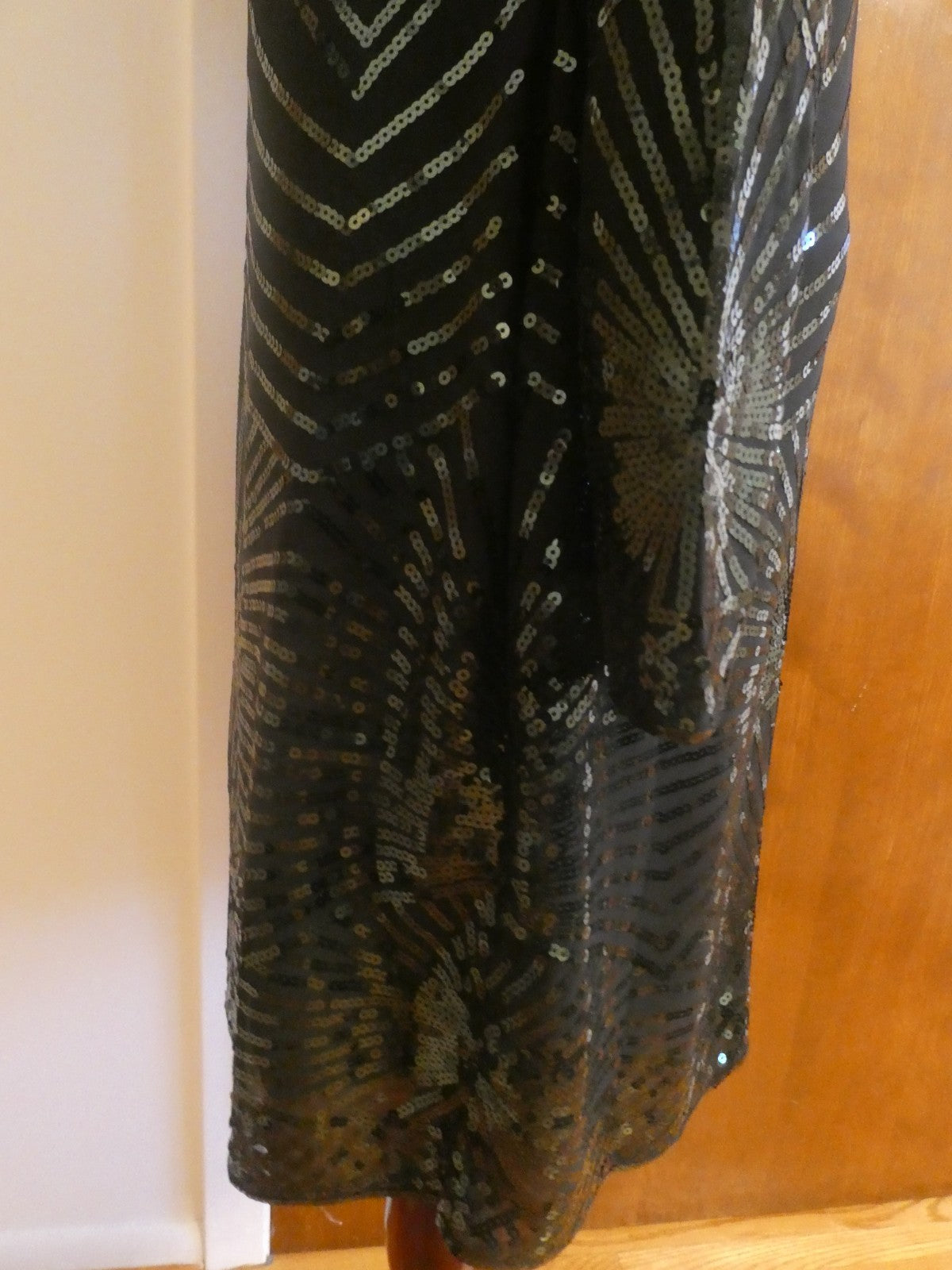 Misschen Women’s Black Evening Lined Sequined Long Sleeves Dress Size Large