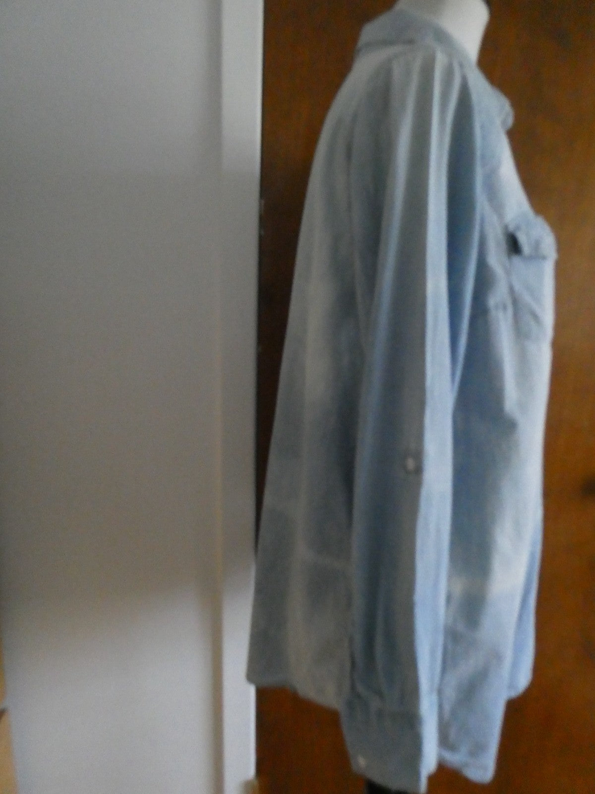 Liz Lange Size Large Maternity Top Blue Chambray Long Sleeve Henley