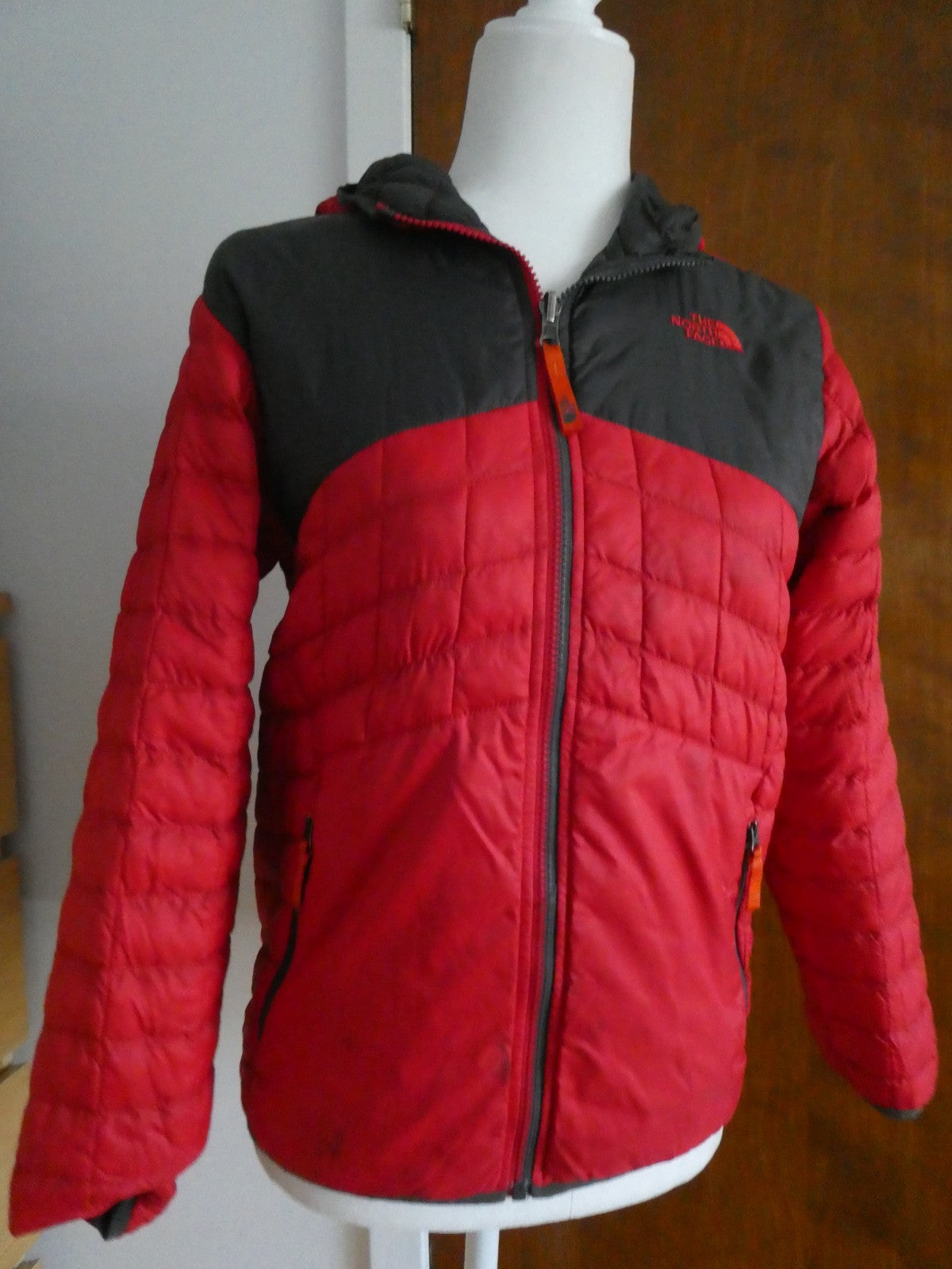 The North Face Boys Reversible Hooded Puffer Jacket Red/Black Size Large 14/16