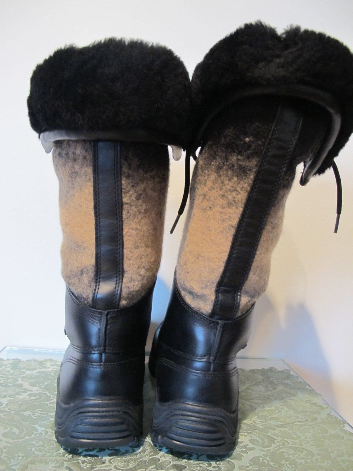 UGG Australia women’s brown black waterproof New boots 