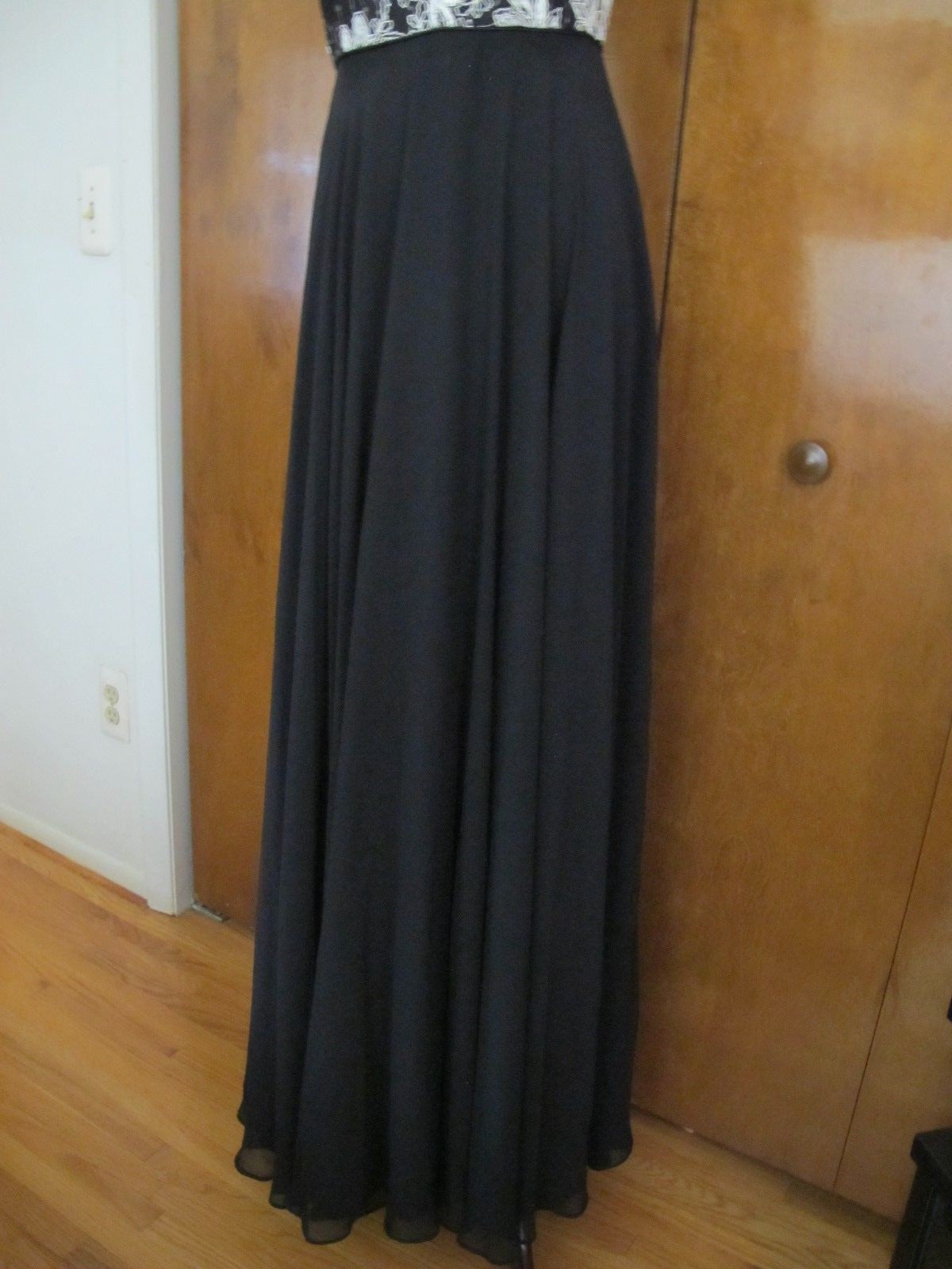 Aidan Mattox Women's Black Detailed Floral Lace Evening Maxi A-line Dress 4 New