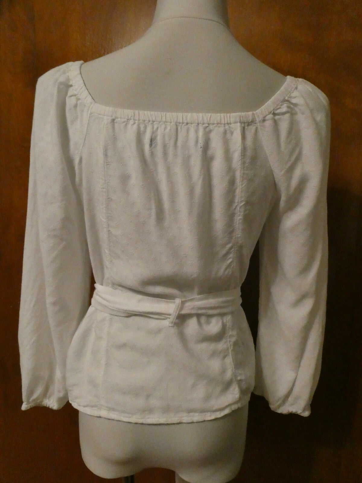Abercrombie & Fitch women’s 100% viscose white top 