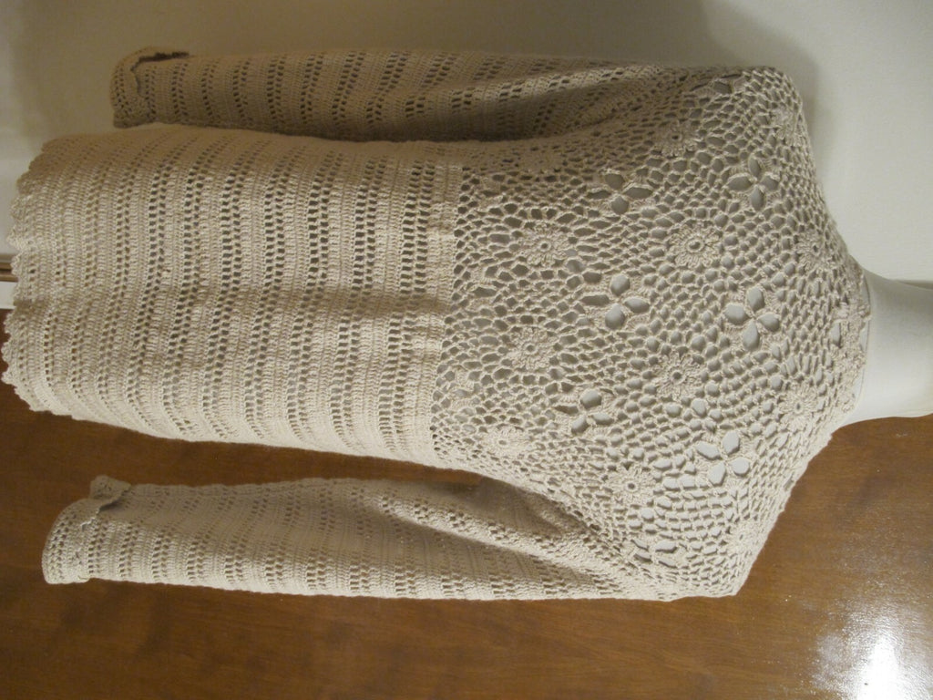 Women's beige knitted gorgeous buttoned cardigan S/M from Italy.