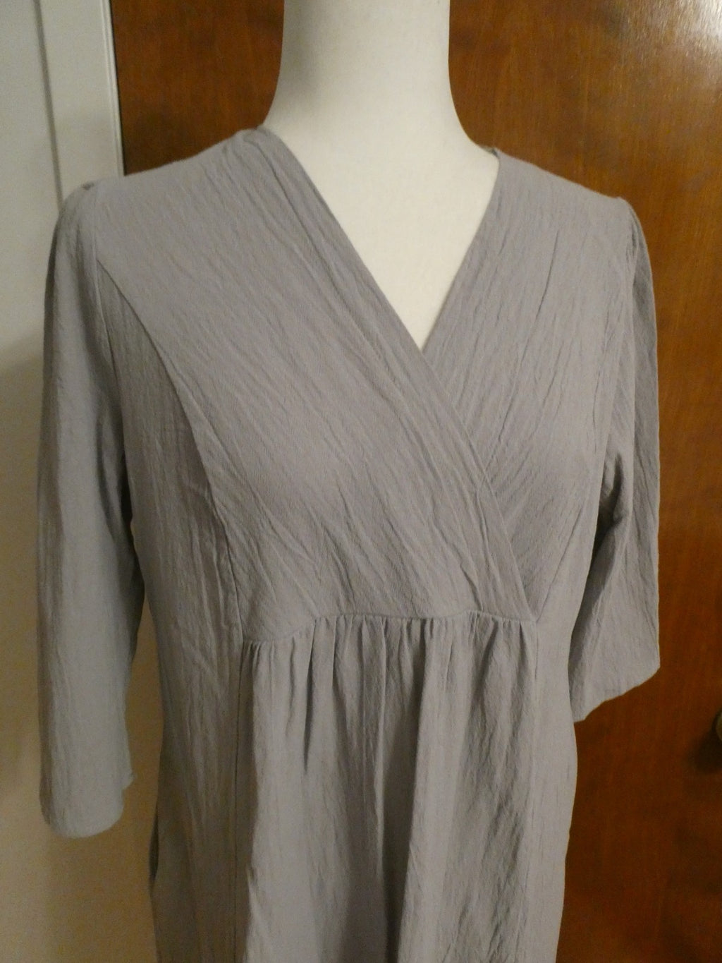 Gray Textured Shift Dress XL Fits L V-Neck Empire Waist Pockets Casual Macy's