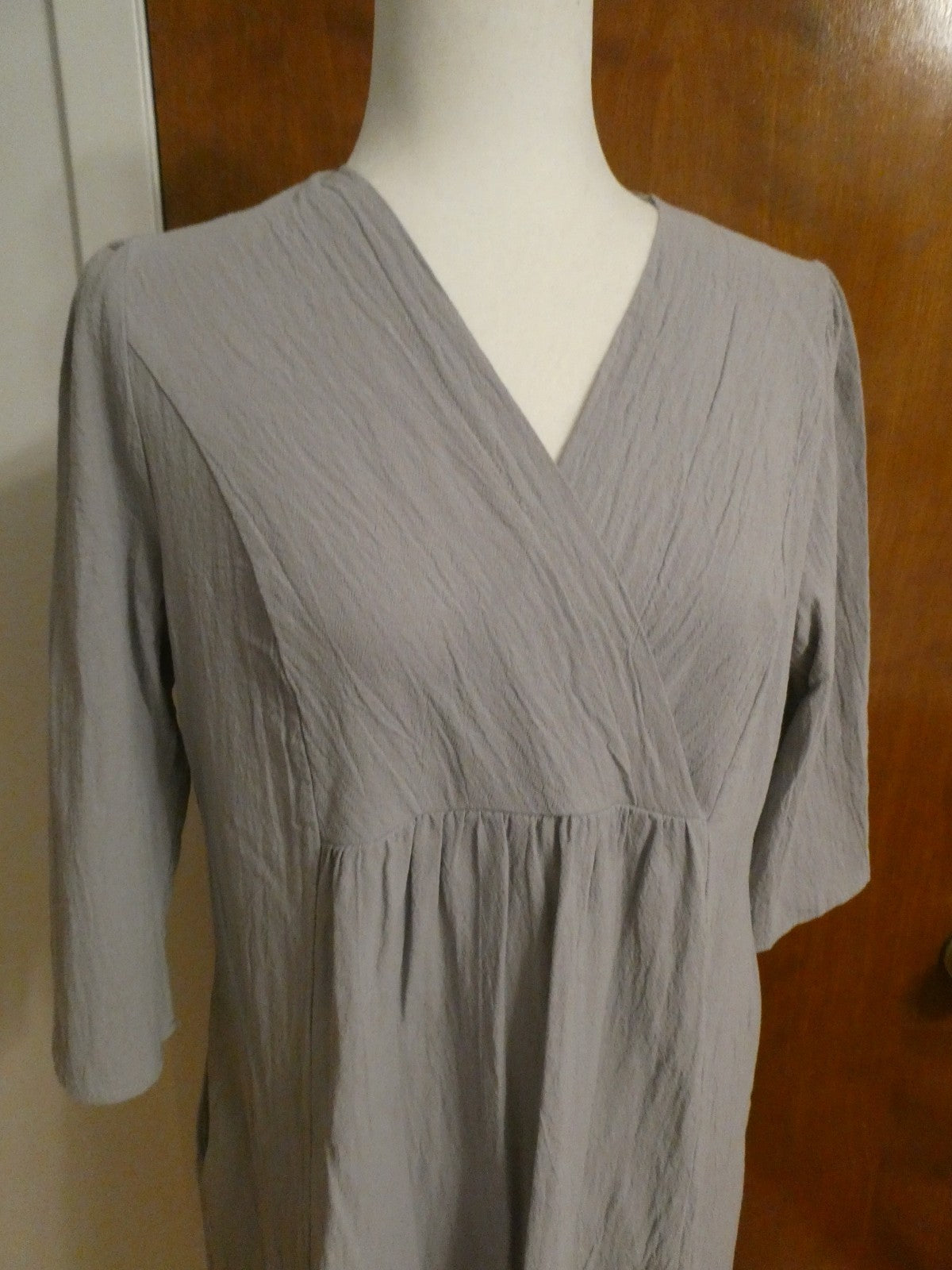 Gray Textured Shift Dress XL Fits L V-Neck Empire Waist Pockets Casual Macy's