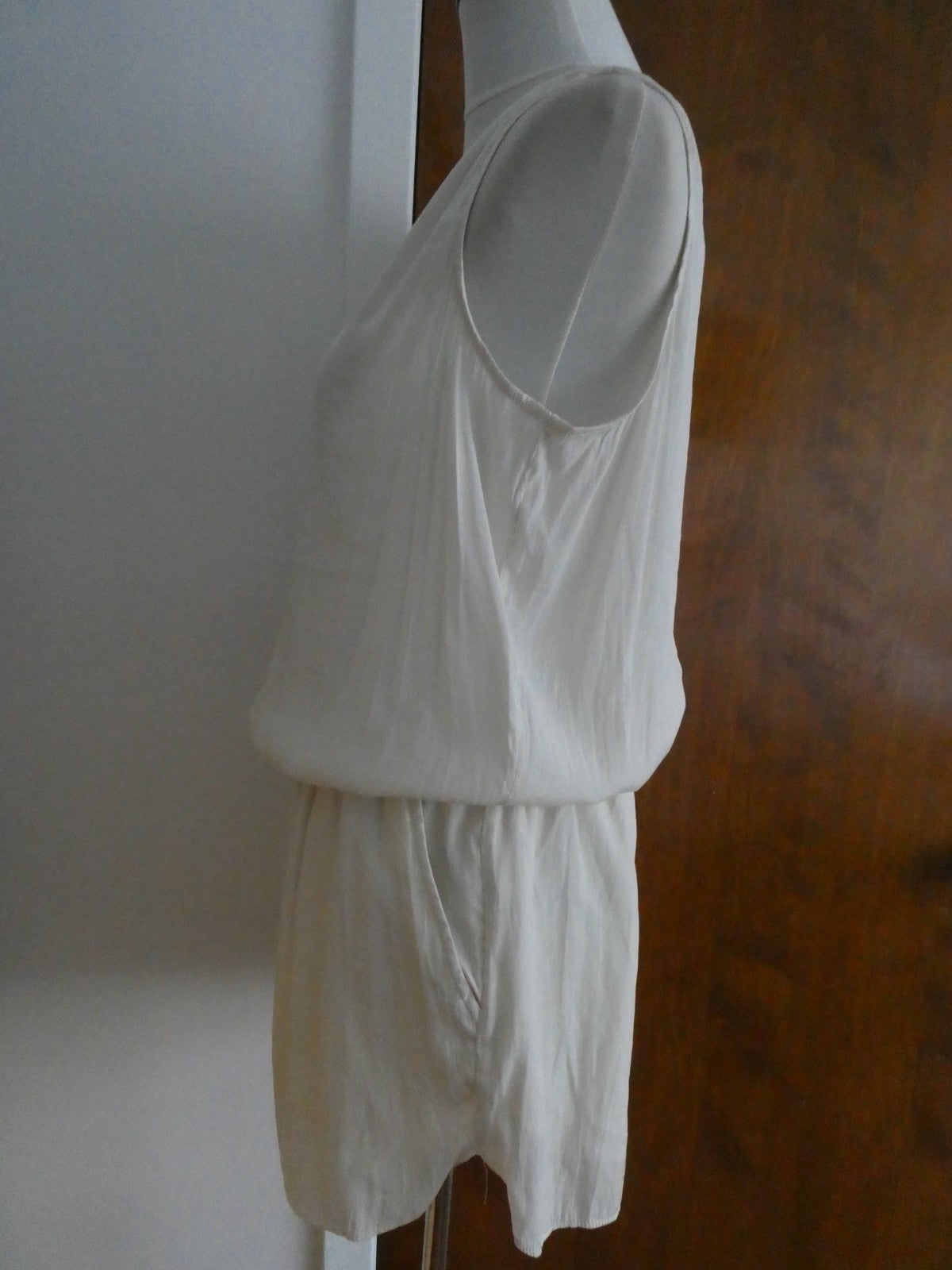Gap Women's Ivory Sleeveless Romper Shorts Lined Size Large NWT Pull On
