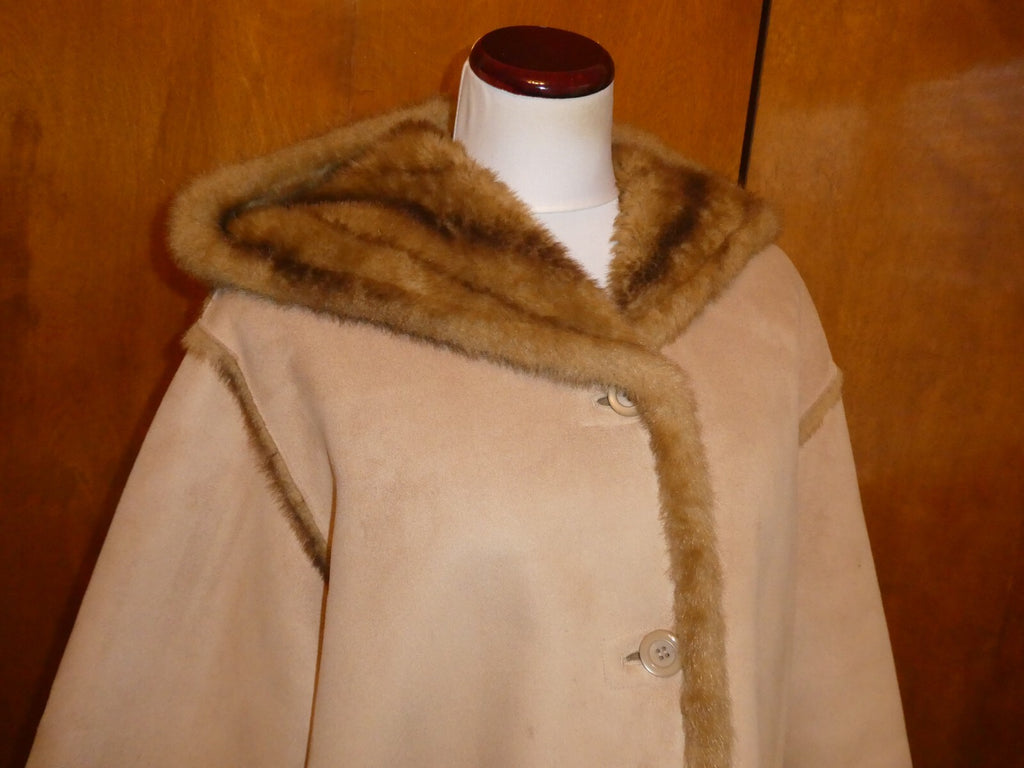Jones New York Women’s Beige Faux Fur Reversible Hooded Winter Coat Size Large