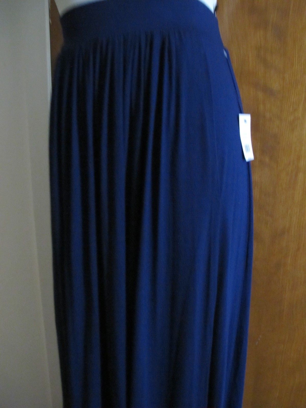 Tahari Blue Navy Maxi Soft Viscose Skirt Size XSmall NWT