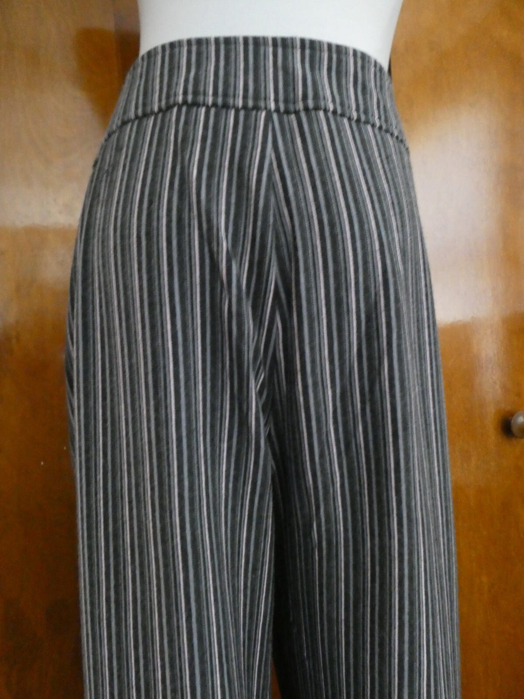 New York &Company women striped wide leg pants size large