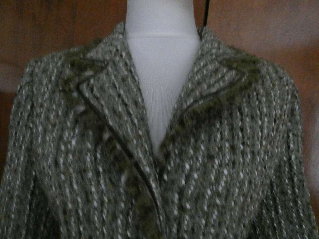 Vertigo Women Stylish Green Lined Blazer Size Large (Fits Medium) Made in France