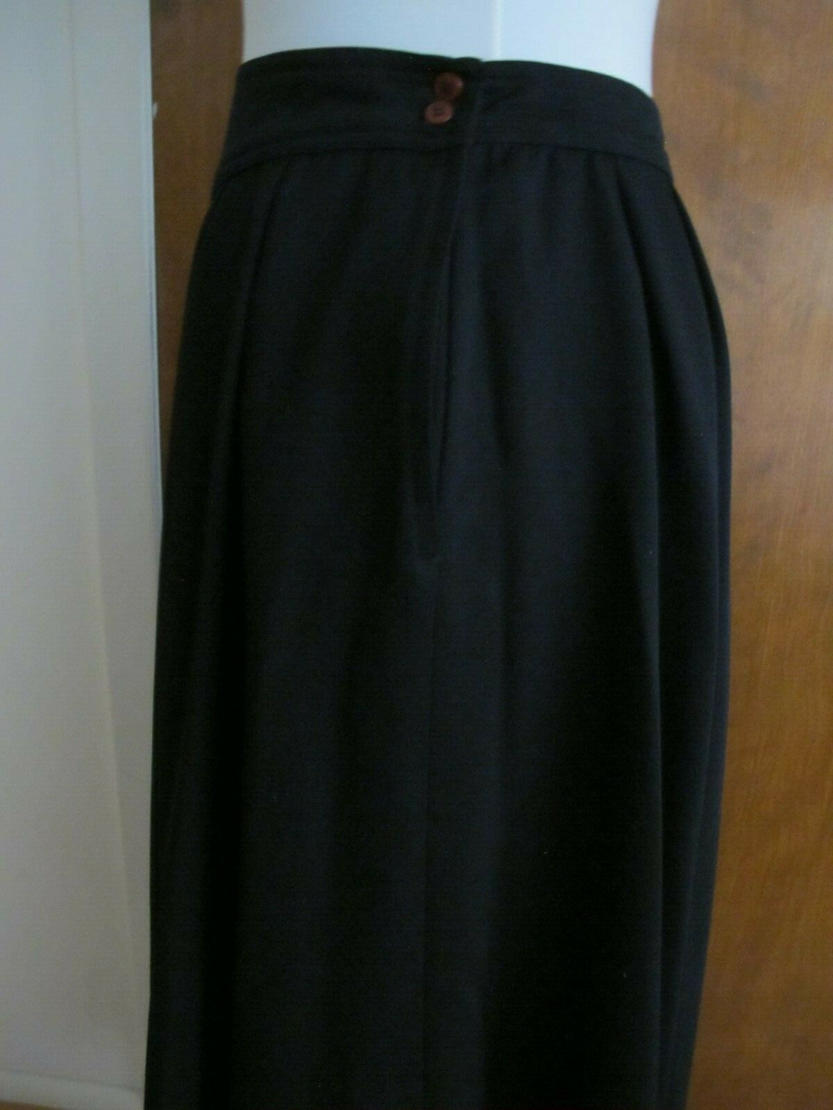 Rafaella woman's black A Line long skirt size 10 (fits size 8)
