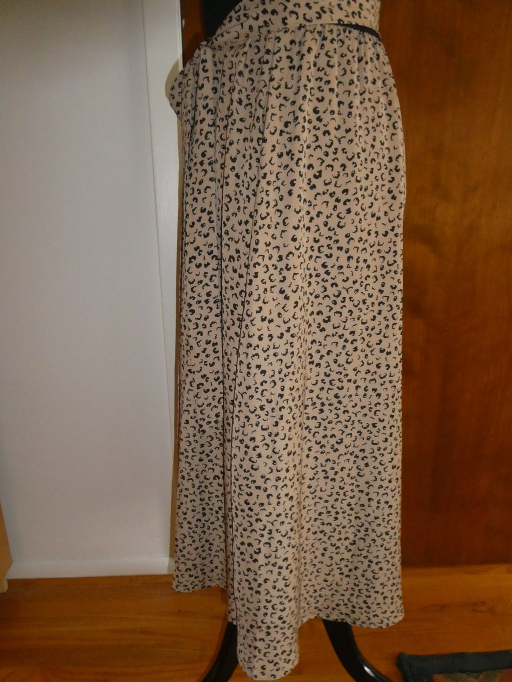 Zattcas Women's Small Black Rib Knit Animal Print Midi Dress Tie Waist NWT