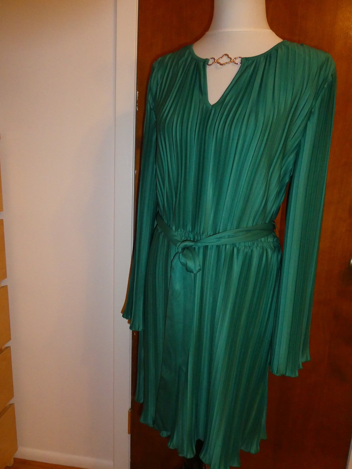 Olivia & Mckaylie Women Green Pleated Dress Long Sleeve Gold Tone Detail Large