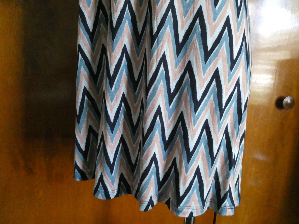 Gap women's rayon stylish orange/blue/black detailed top size Large