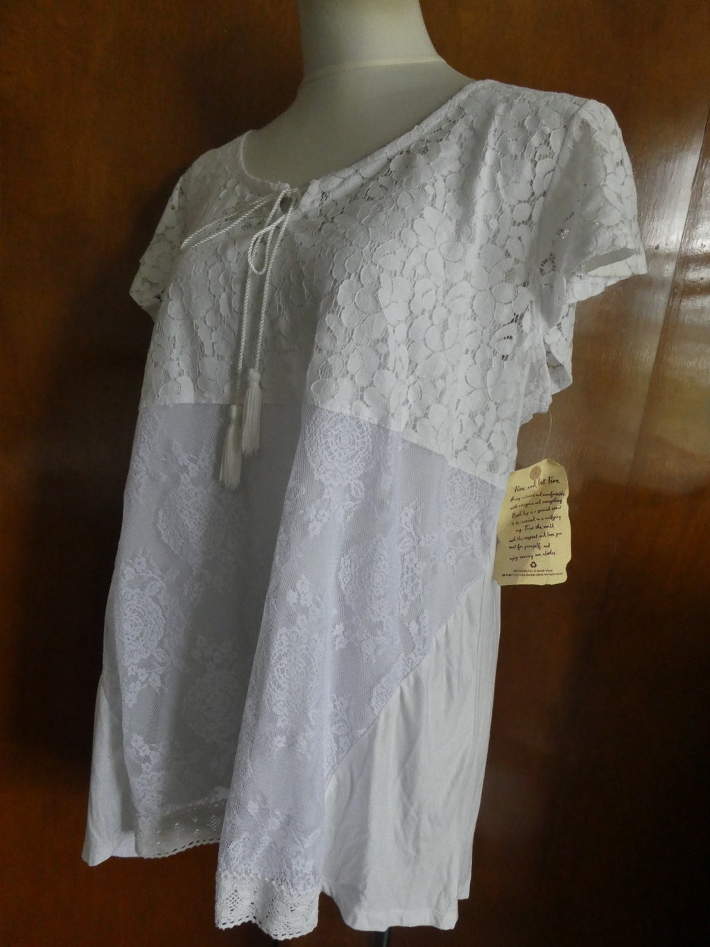 ONE Word women's white fabric craft embroidered lined blouse XLarge