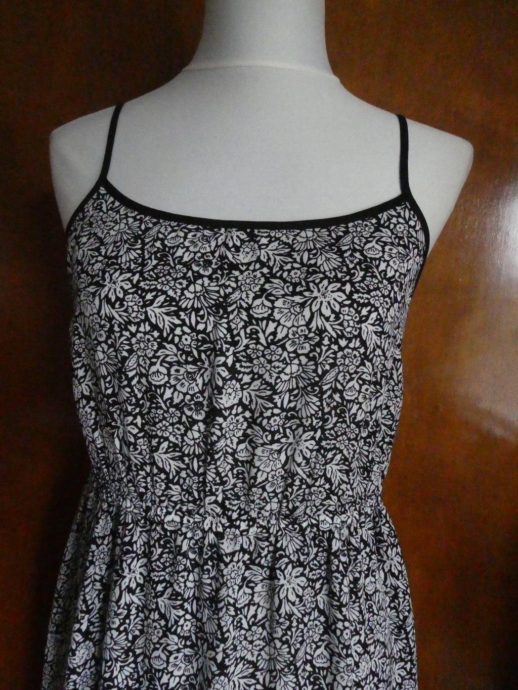 Maxi Dress Size S Black White Floral Sleeveless Elastic Waist LOFT Size Small