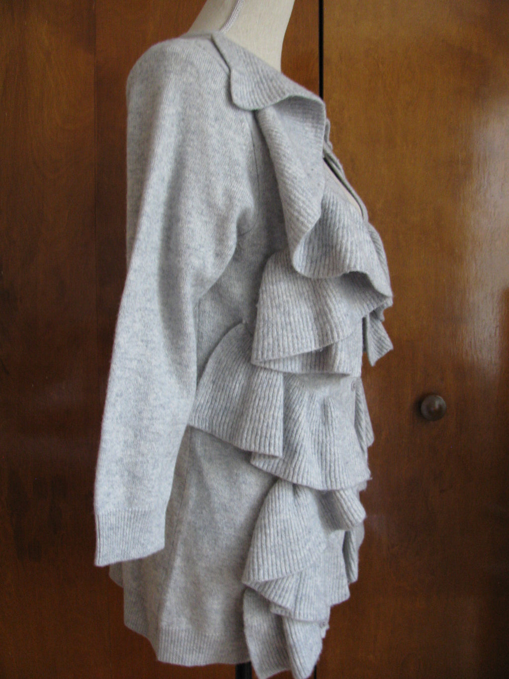 Sutton Studio women's gray wool cashmere buttoned ruffle cardigan Large