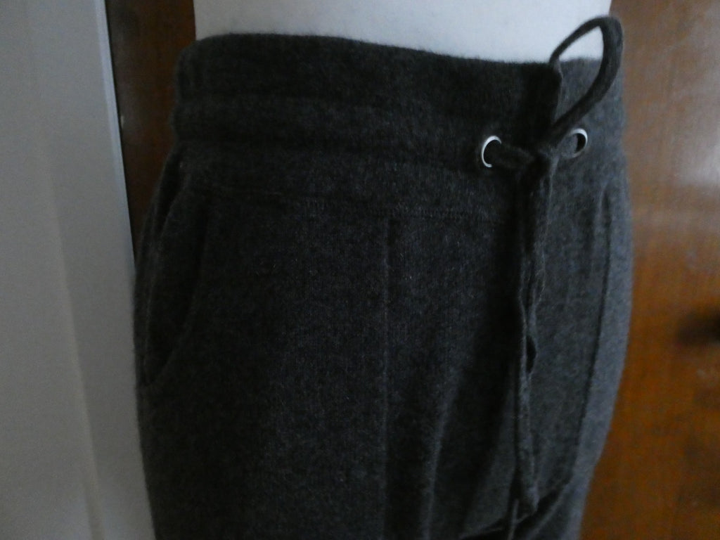 Bloomingdale's 100% Cashmere Jogger Pants Dark Gray Small NWT Drawstring $218