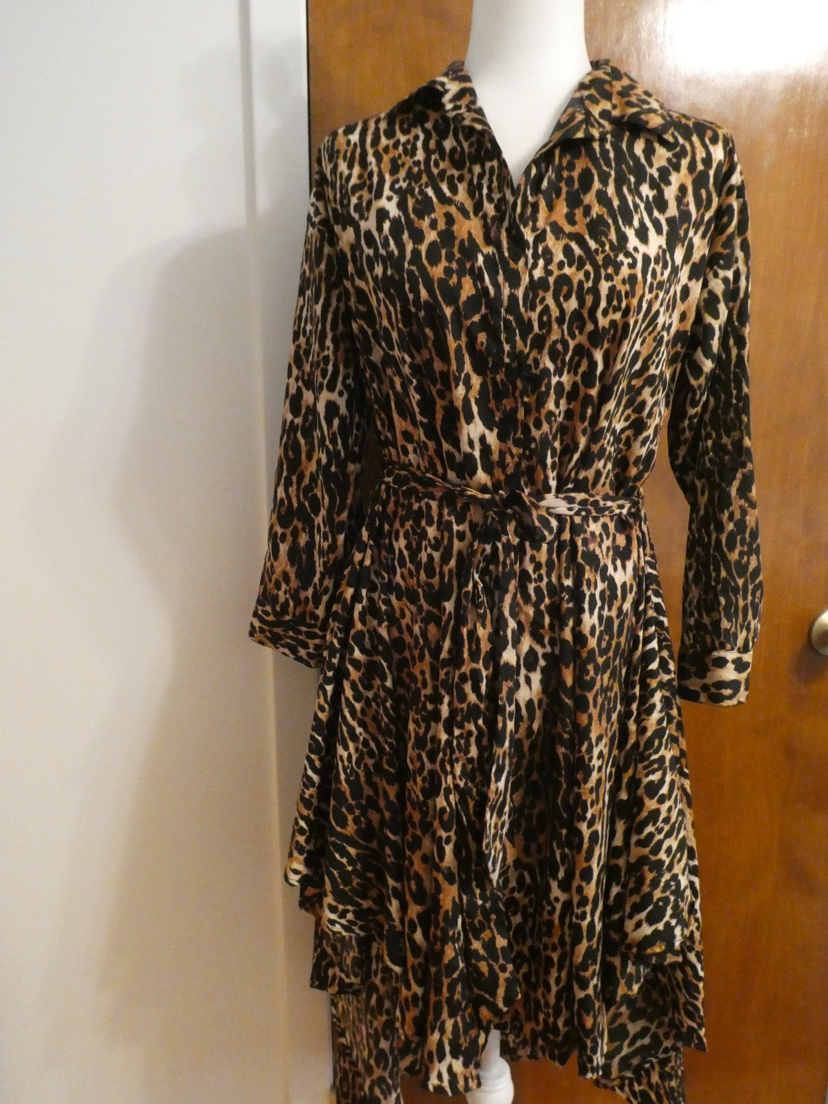 Truly 4 You Women Leopard Print Asymmetrical Hem Dress Long Sleeve Small (fit M)