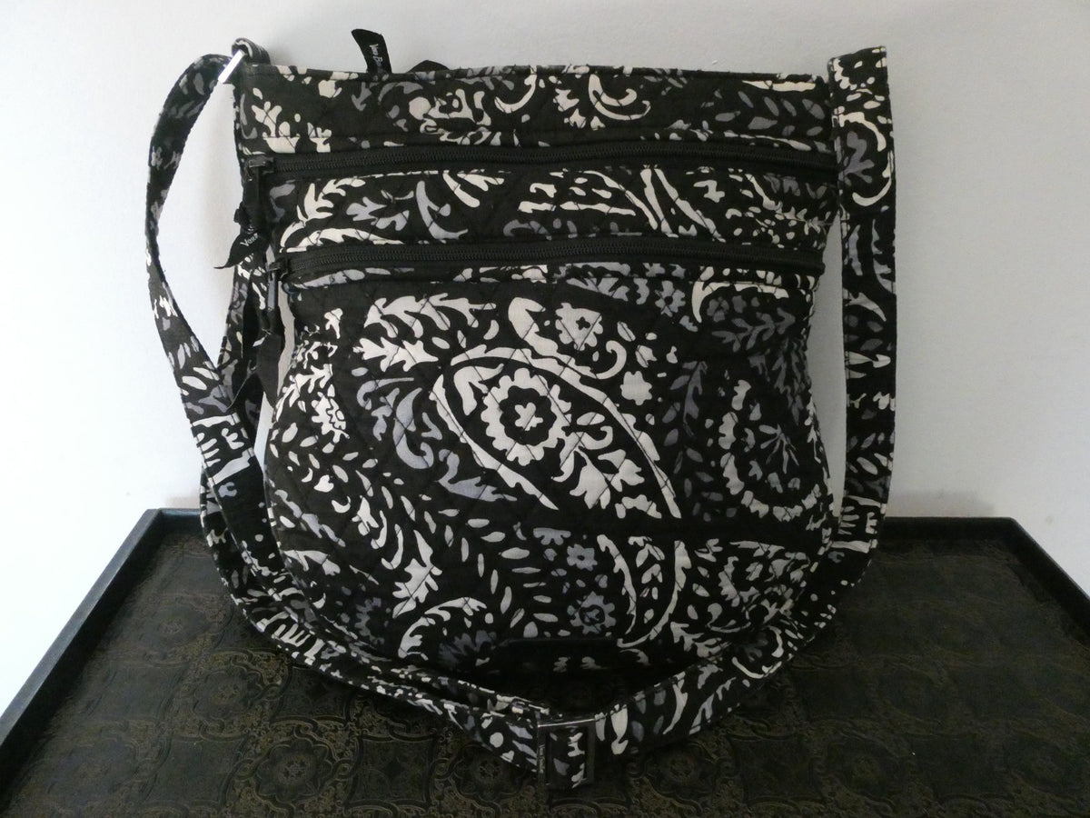Vera Bradley Women's Black/White Shoulder Crossbody Quilted Zippered Bag