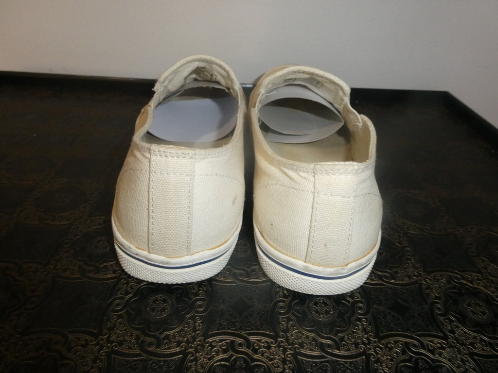 UGG Women’s Ivory Slip On Sneakers Size 5 US