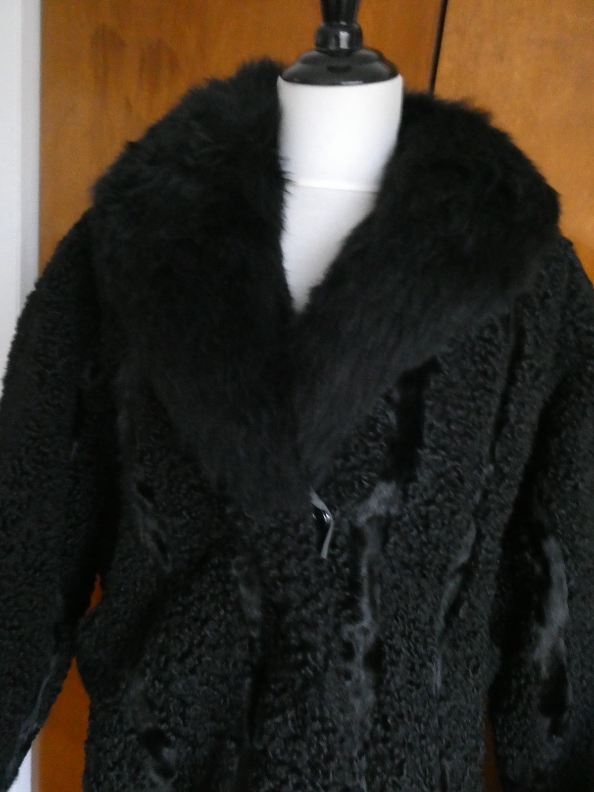 Genuine Karakul Persian Lamb Fur Coat Women’s Black Fur Collar Made in Moldova M