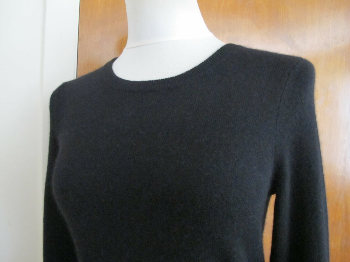 Bloomingdale's Women's Black 2 Ply Cashmere Sweater Size Small