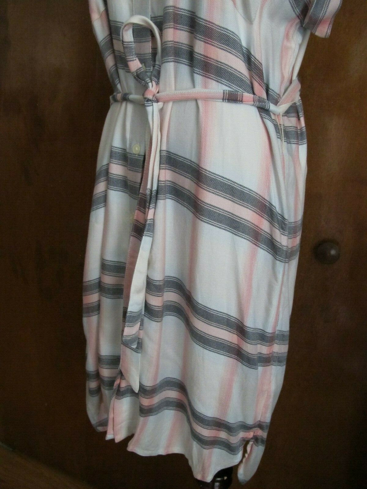 Gap women’s multi color summer dress size Large NWT