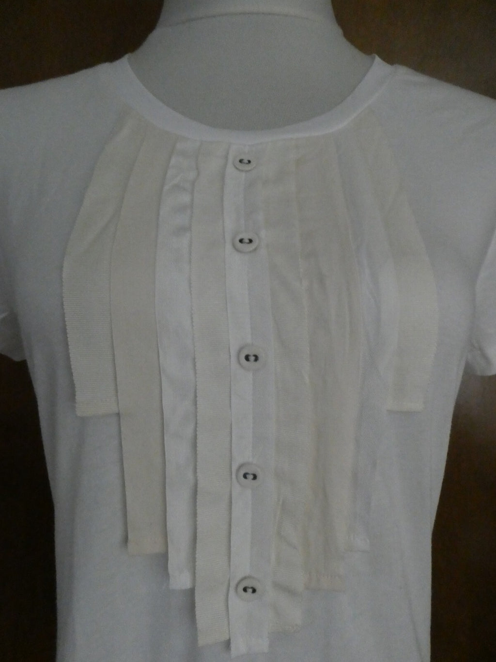 Gap women’s white cotton/modal decorated short sleeve top size Large