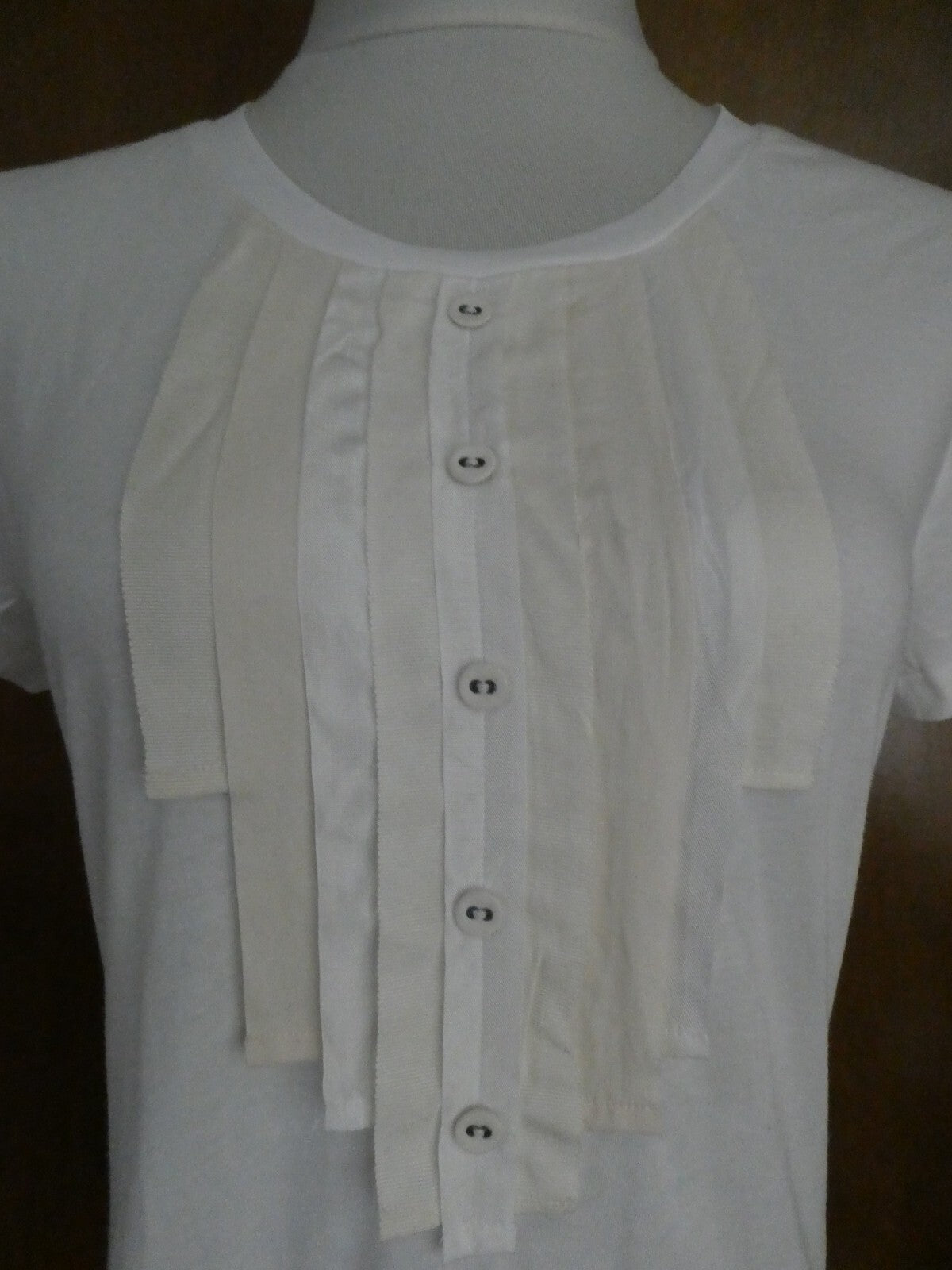 Gap women’s white cotton/modal decorated short sleeve top size Large
