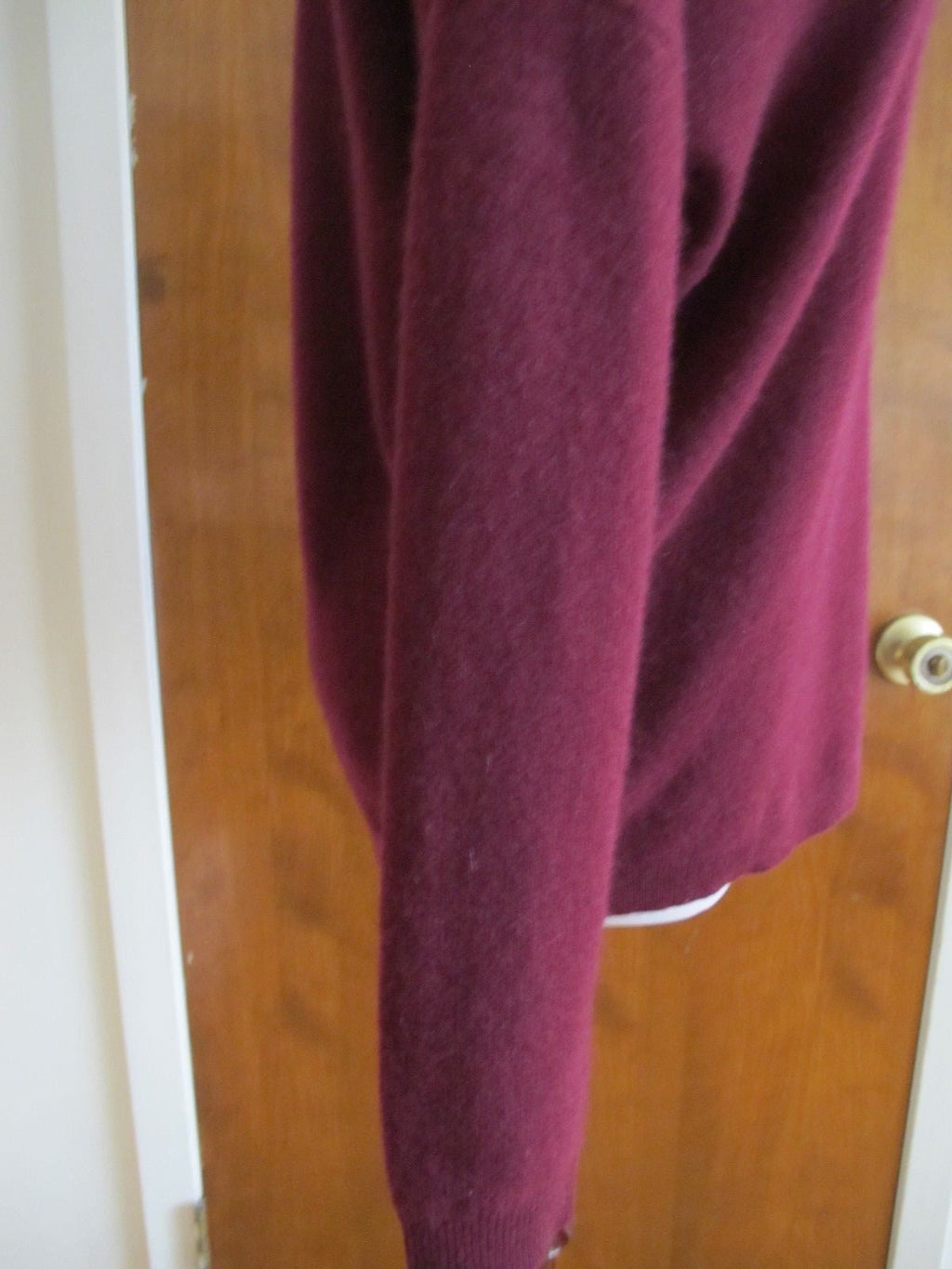 Bloomingdale’s women’s burgundy lace-trimmed cashmere sweater S bit big