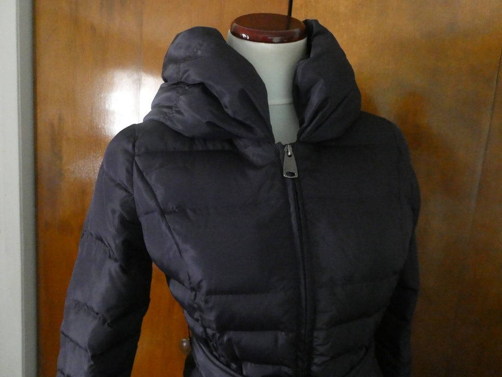 Via Spiga Women’s Down Coat Jacket Dark Purple Hooded Size M (fits small)