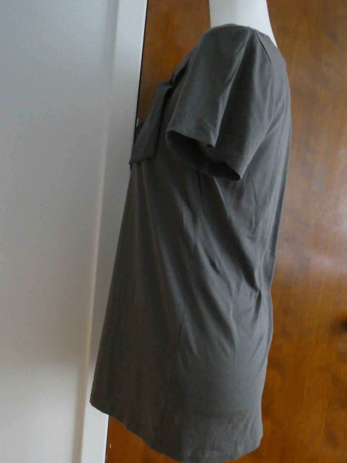 Gap women’s gray bow detailed cotton/modal decorated short sleeve top size Large