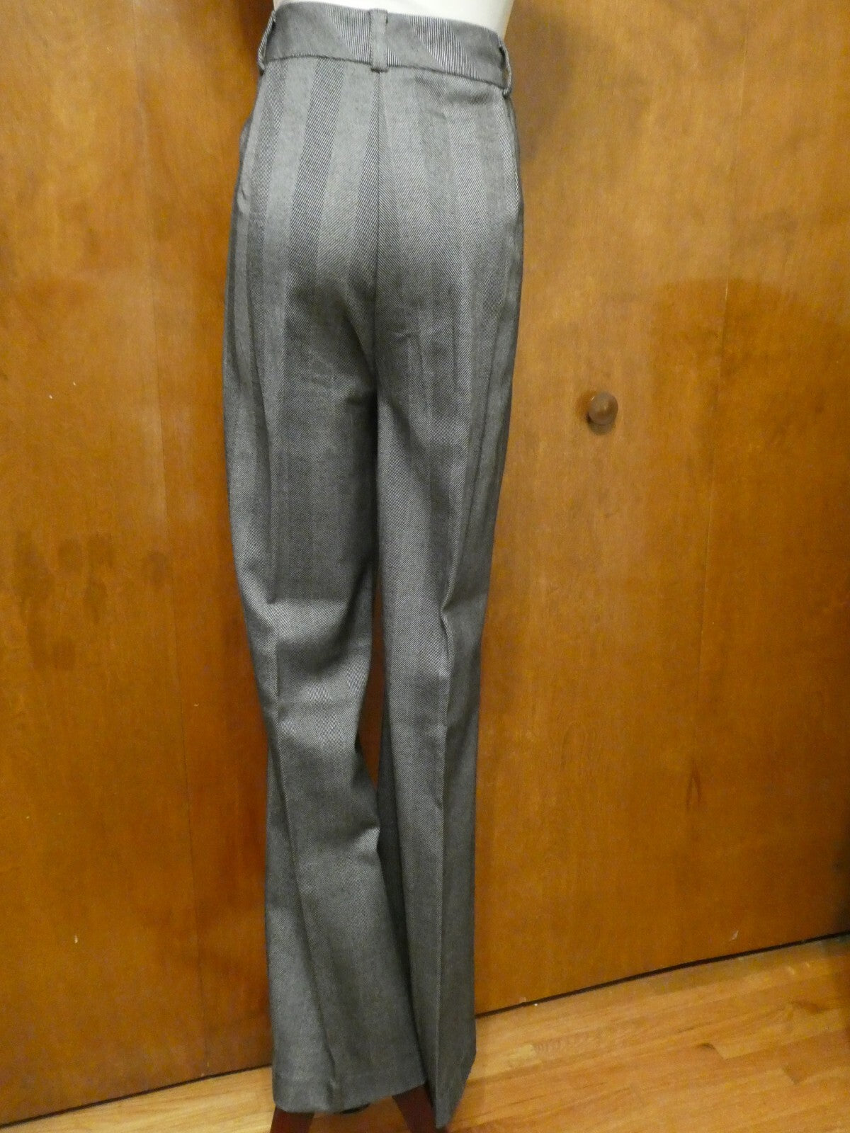 Gloria Vanderbilt The Caroline Women’s Gray Classic Fit Straighter Leg Pants 14