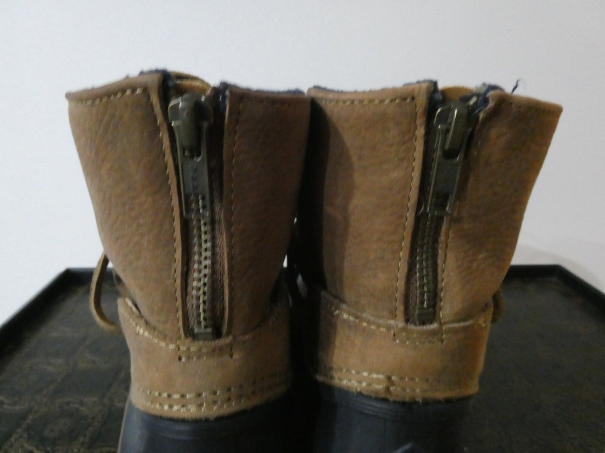 Sperry Women Saltwater Quilted Waterproof Boots Brown/ Black Fits 9M (fits 8.5M)