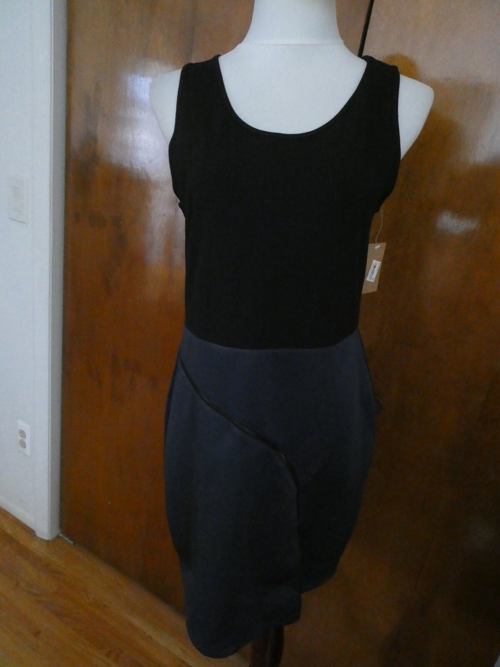 Rachel Roy women's stylish detailed black/navy dress size Xlarge (fits Large)