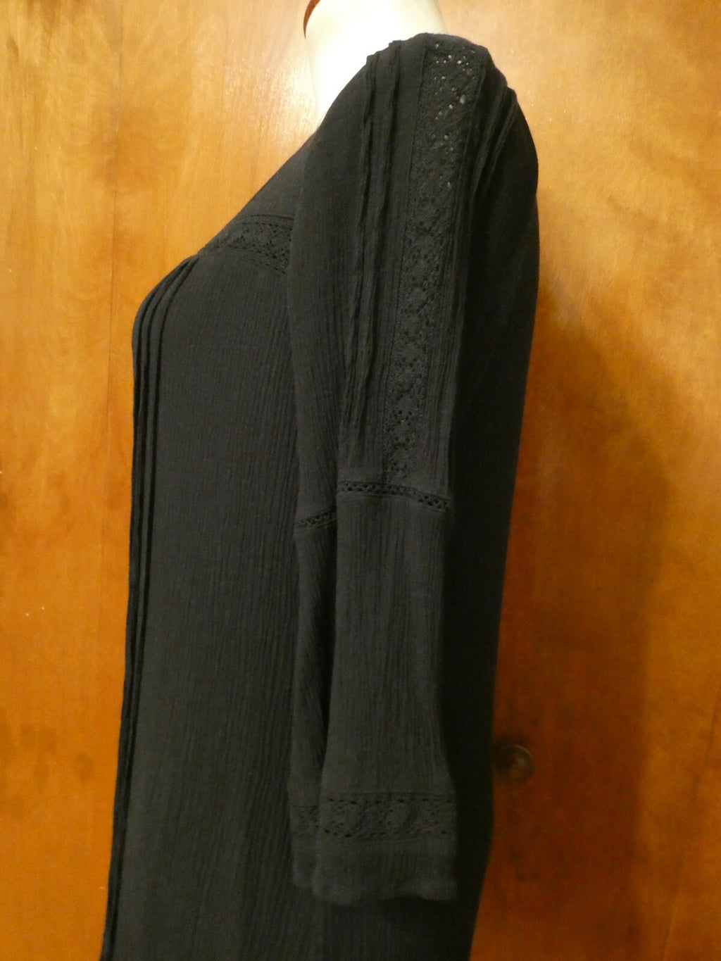Sanctuary women’s black 3/4 sleeves detailed lined rayon dress Small