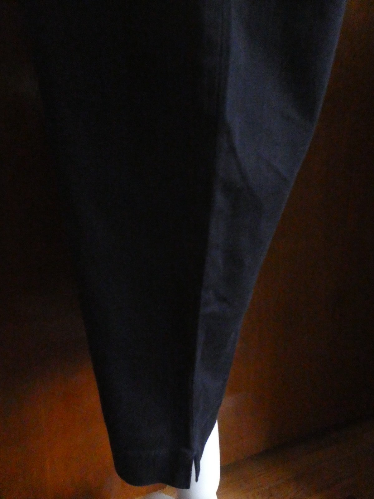 Lee Khakis Navy Women Capris Size 4 Medium Mid Rise Stretch Cotton Below Knee