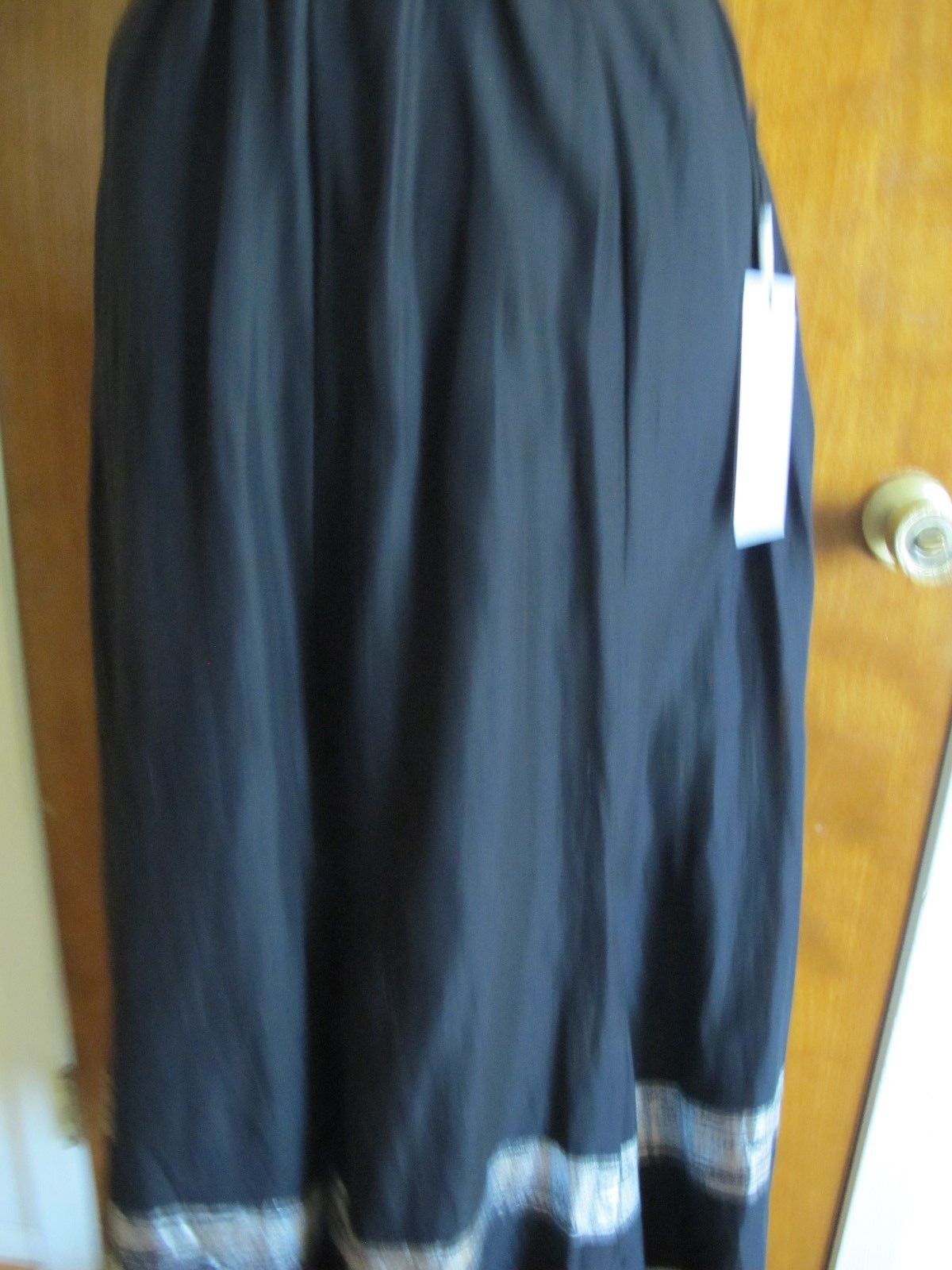 Calvin Klein women's black lined lightweight soft fabric skirt size 2