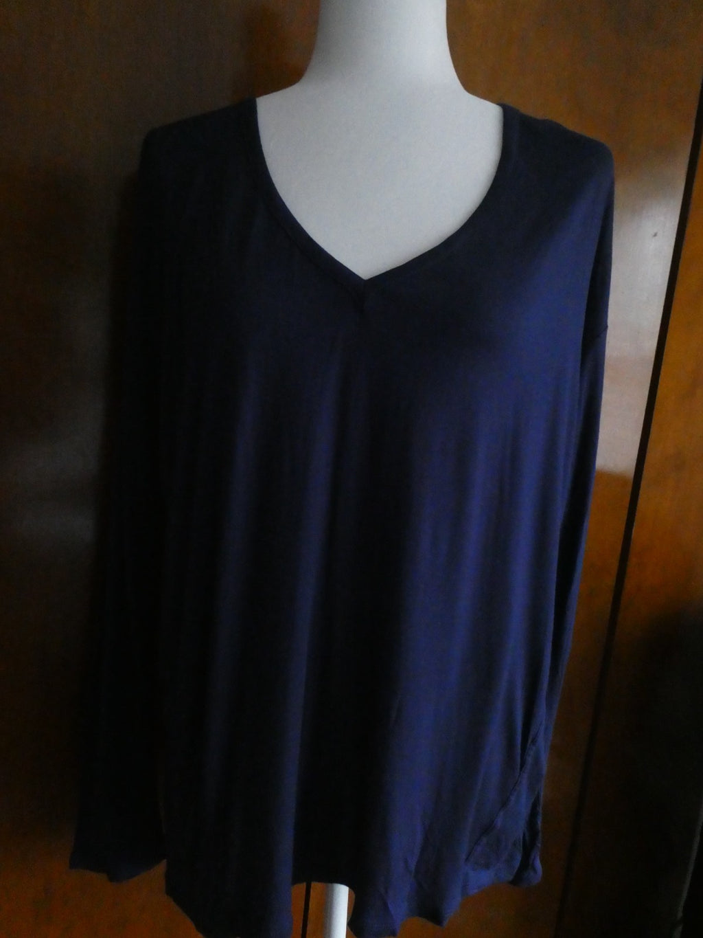 Gap women's navy long sleeves 100% rayon top size Large