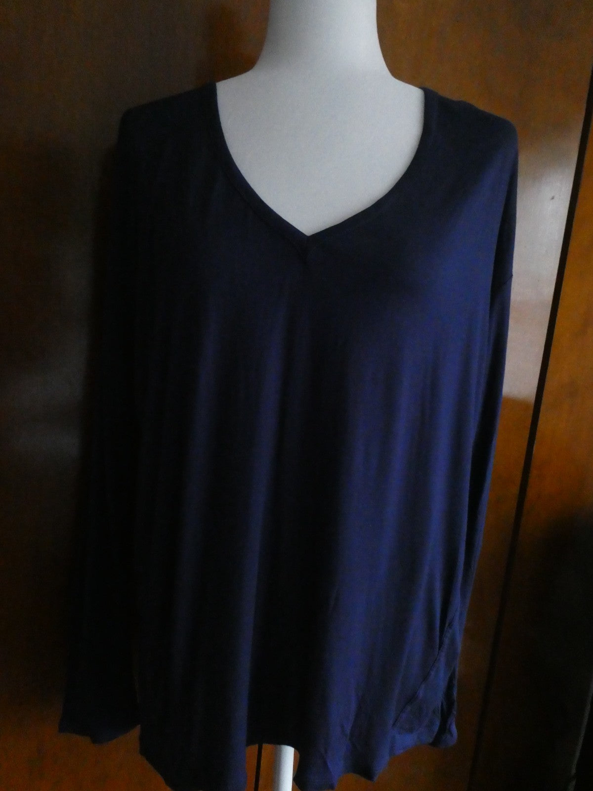 Gap women's navy long sleeves 100% rayon top size Large