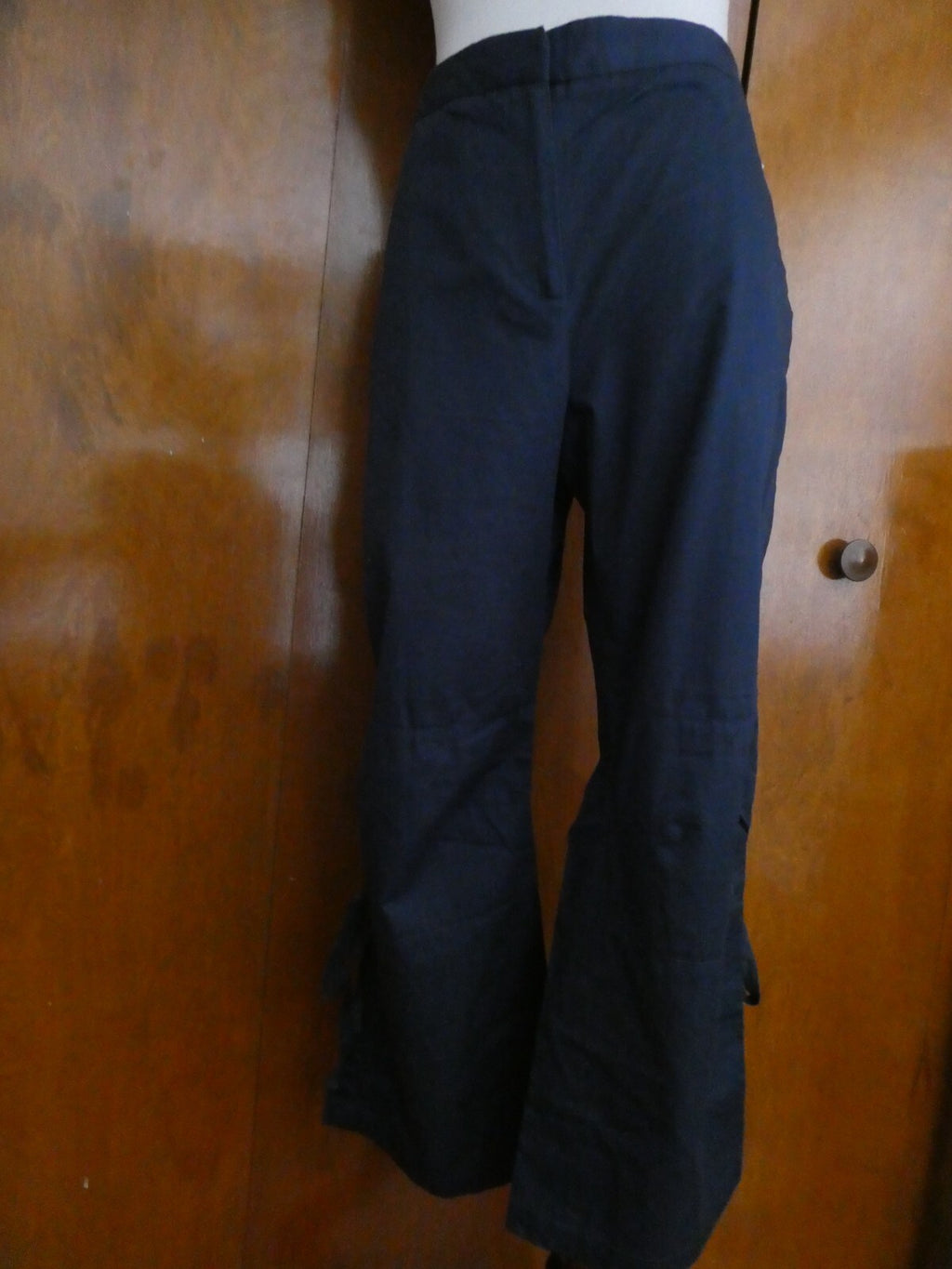 Calvin Klein Woman's Navy lightweight Cotton Summer Capris Pants 14P