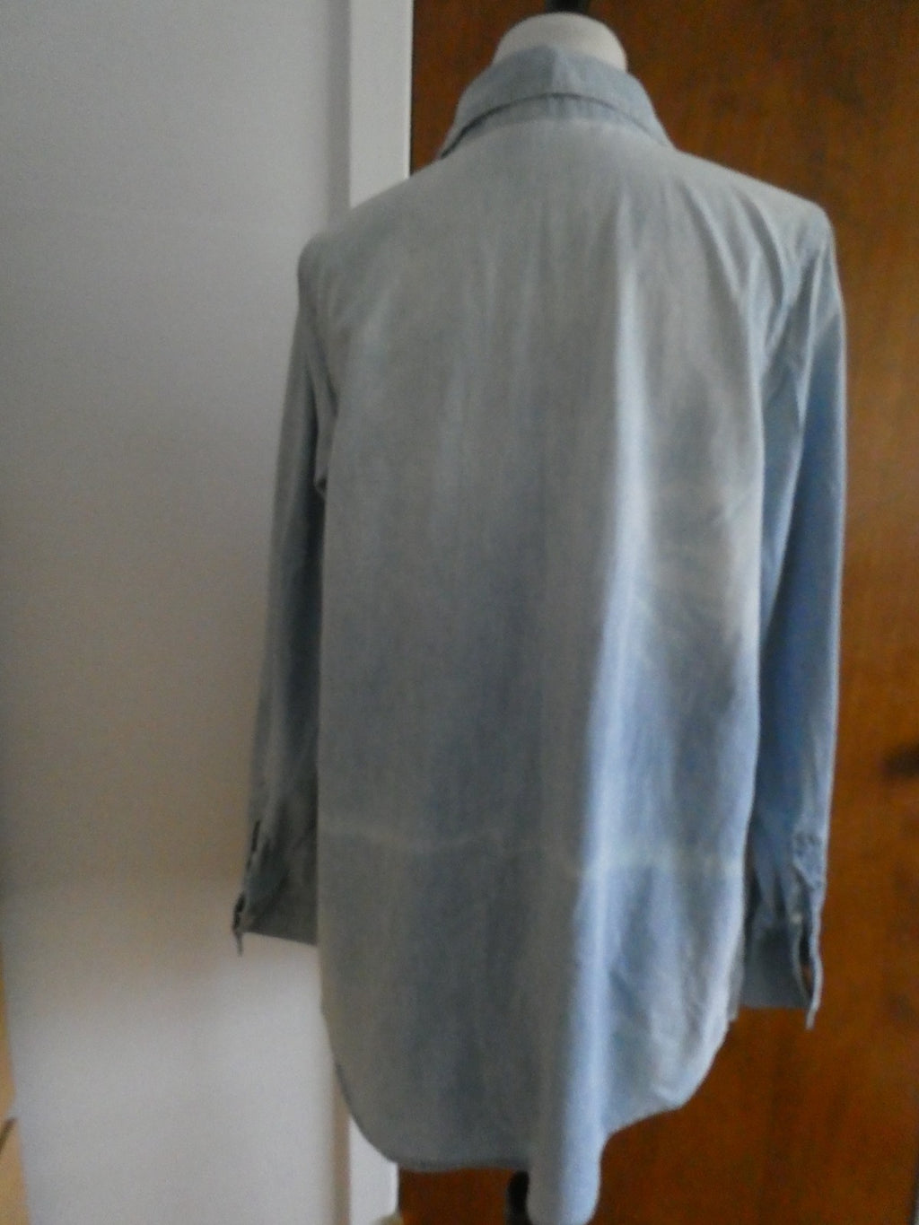 Liz Lange Size Large Maternity Top Blue Chambray Long Sleeve Henley