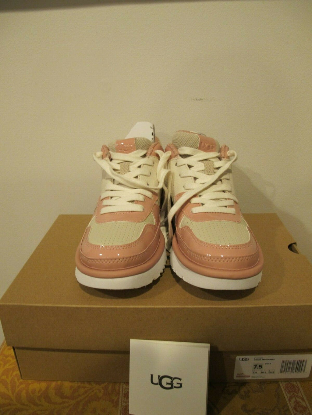 Ugg Australia women's white pink highland heritage sneaker size 7.5 and 8