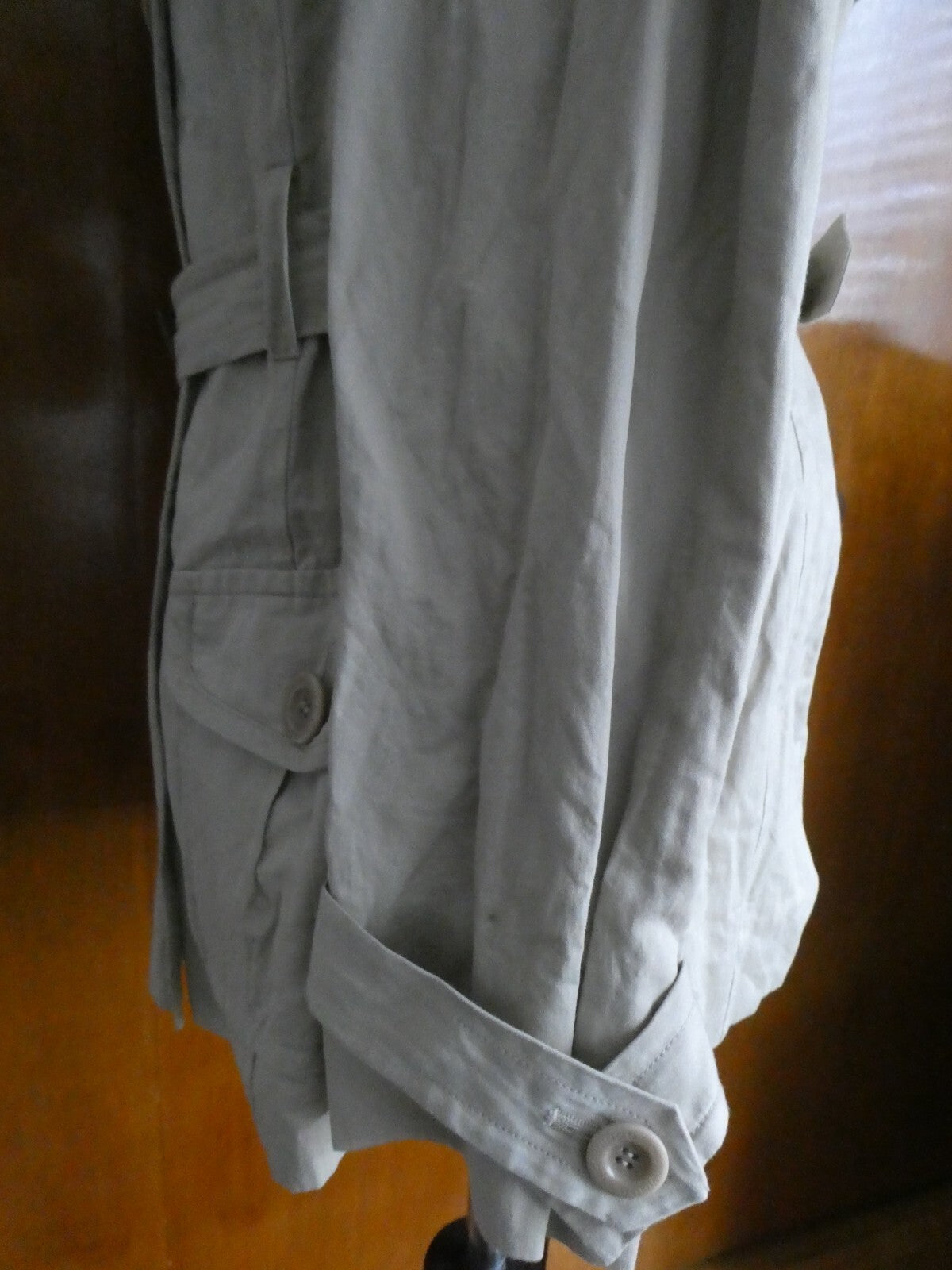 Vince women’s khaki detailed lined coat Size Large NWT